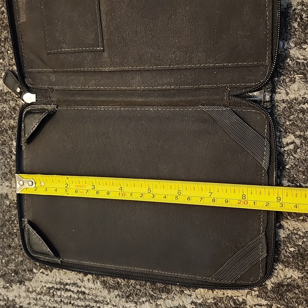 Coach case - Picture 3 of 6